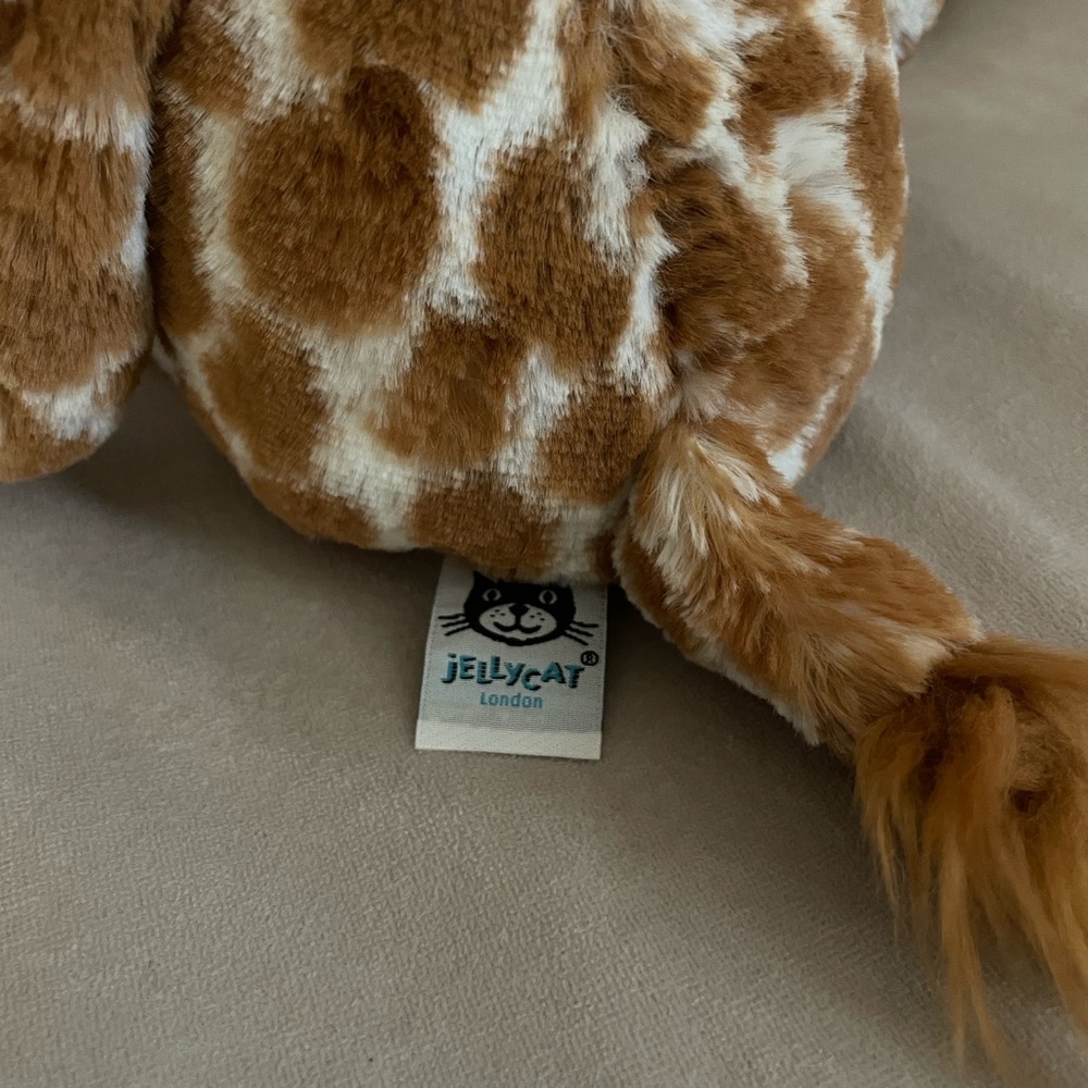 Jellycat Bashful Giraffe Stuffed Animal 12" - Picture 7 of 8